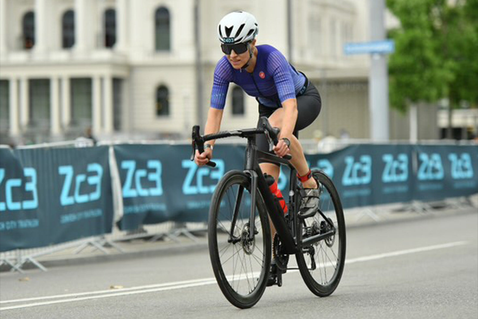 Nicole Triathletin