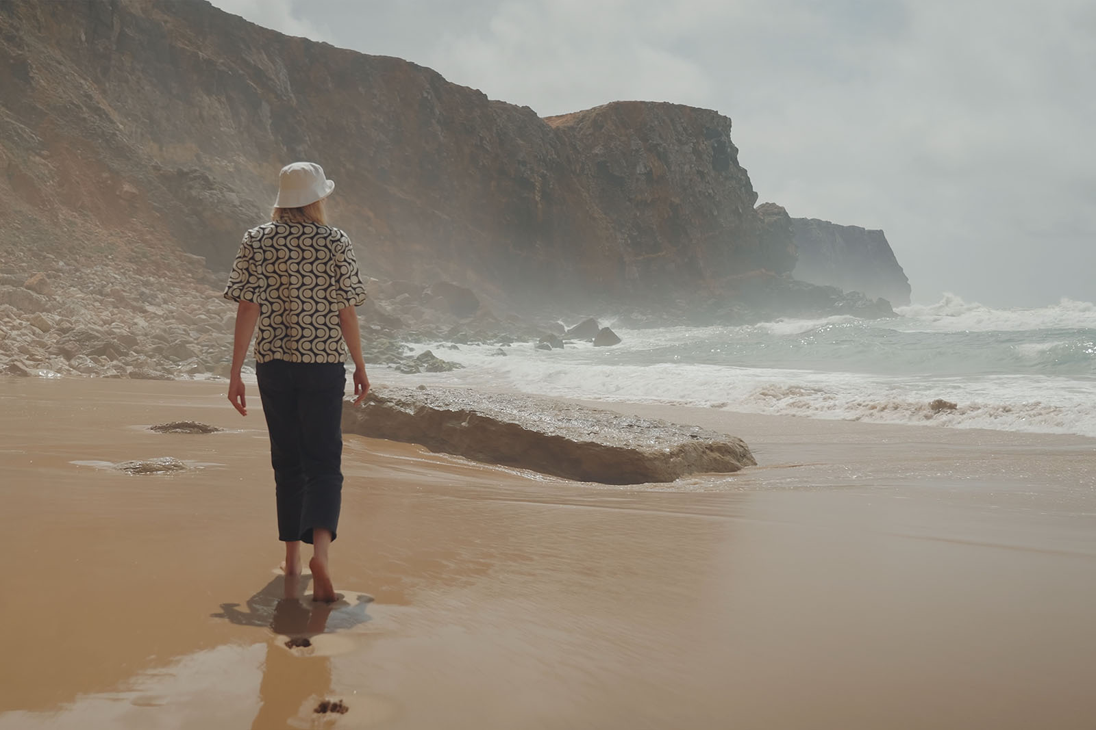 Frau am Strand