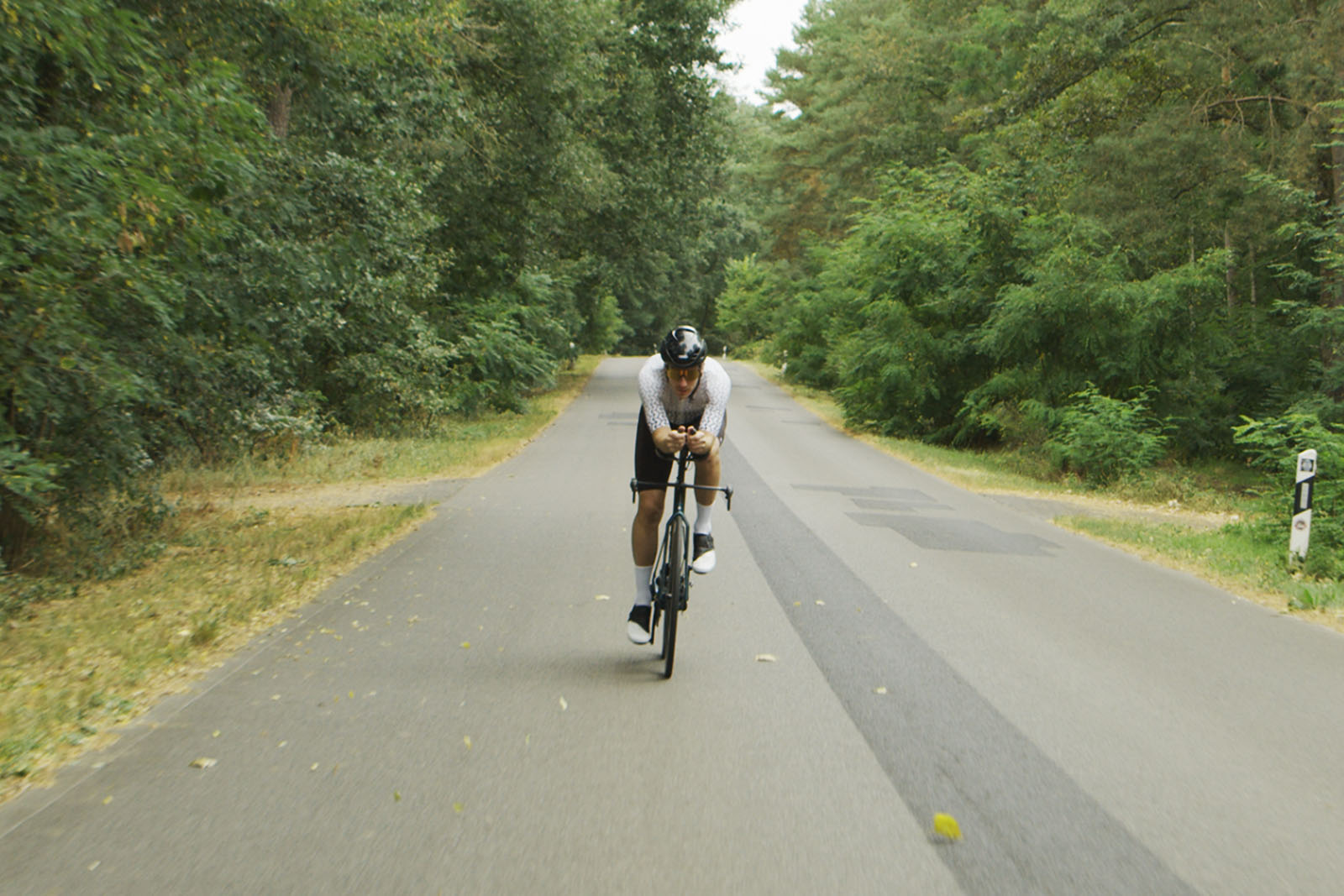 Mann auf Rennrad